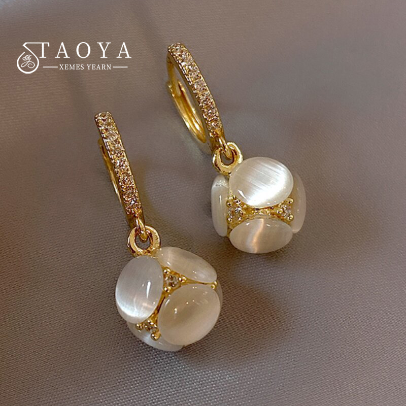 Women'S Accessories Trends 2026 - 우아한 캣츠아이 스톤 원형 볼 드롭