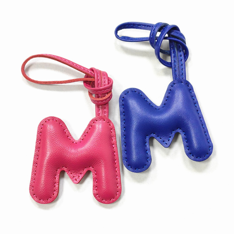 양가죽 가죽 영어 문자 M 이름 펜던트 자동차 액세서리 - Women Accessories Name In English 리뷰 및 가격