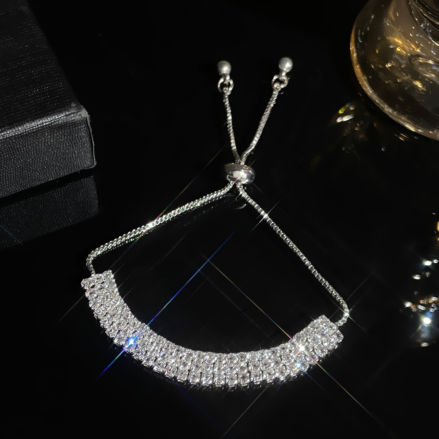 한국 패션 반짝이는 3줄 크리스탈 팔찌 2026 트렌디 - Women'S Accessories Trends 2026 리뷰 및 가격