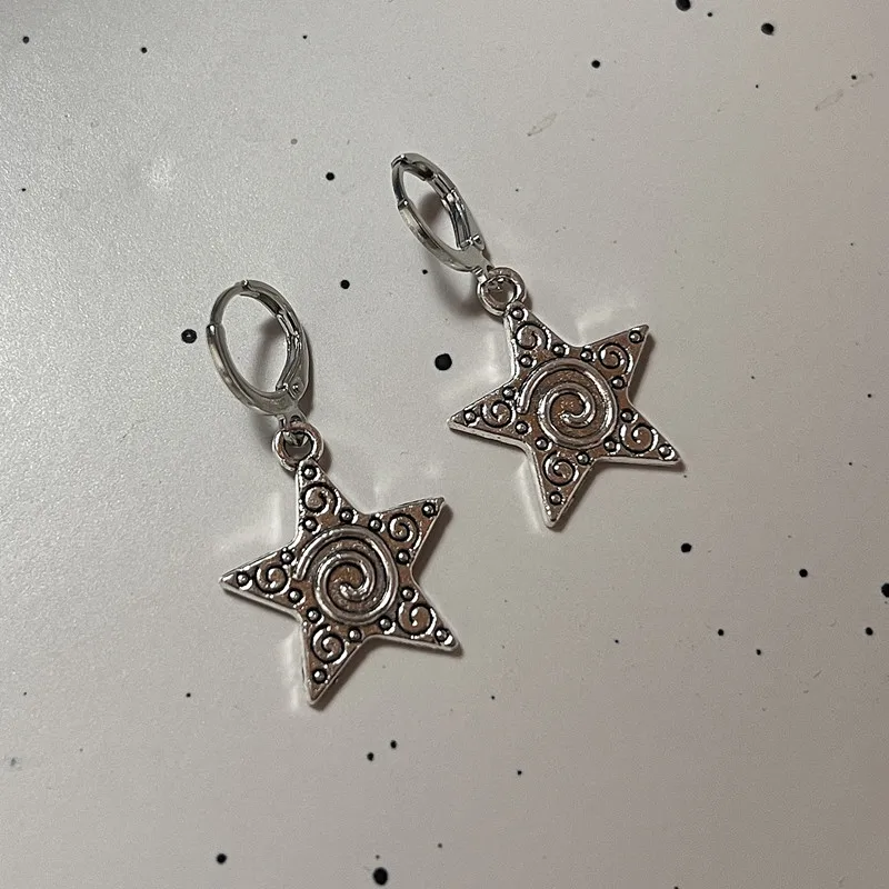 여성용 빈티지 고스 실버 컬러 나선형 소용돌이 별 펜던 - Women'S Accessories In The 90S 리뷰 및 가격