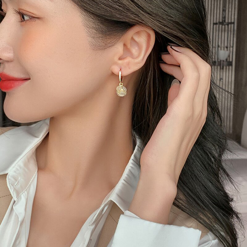 우아한 캣츠아이 스톤 원형 볼 드롭 귀걸이, 2026년 - Women'S Accessories Trends 2026 리뷰 및 가격